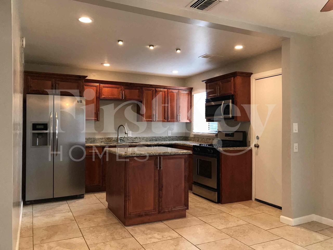 1507 W Berridge Ln - Photo 4 of 18