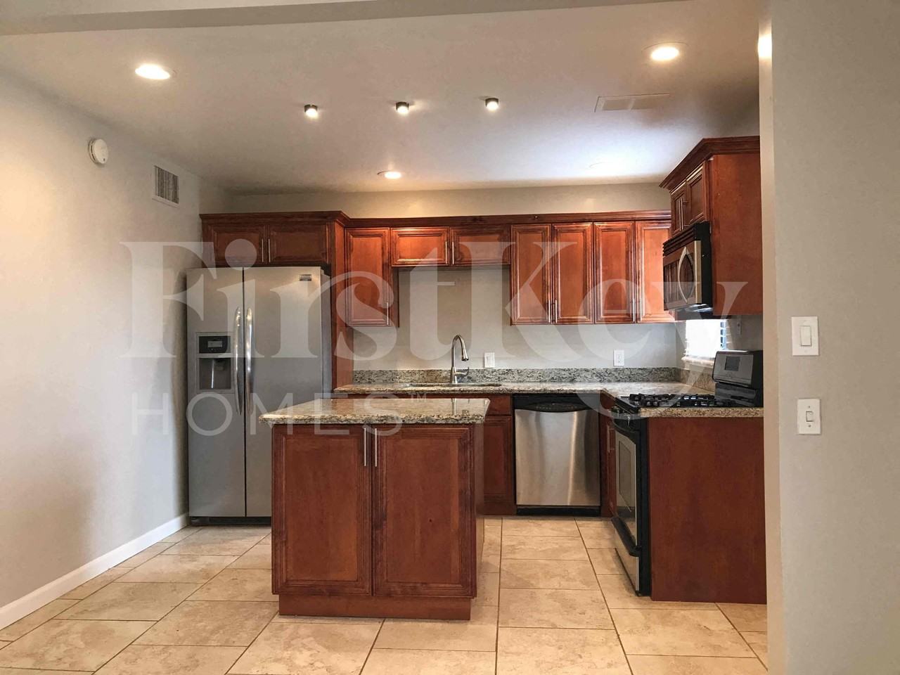 1507 W Berridge Ln - Photo 5 of 18