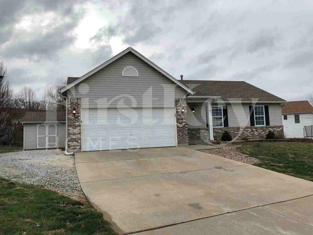 1503 Jordan Lee Ct - Photo 2 of 38