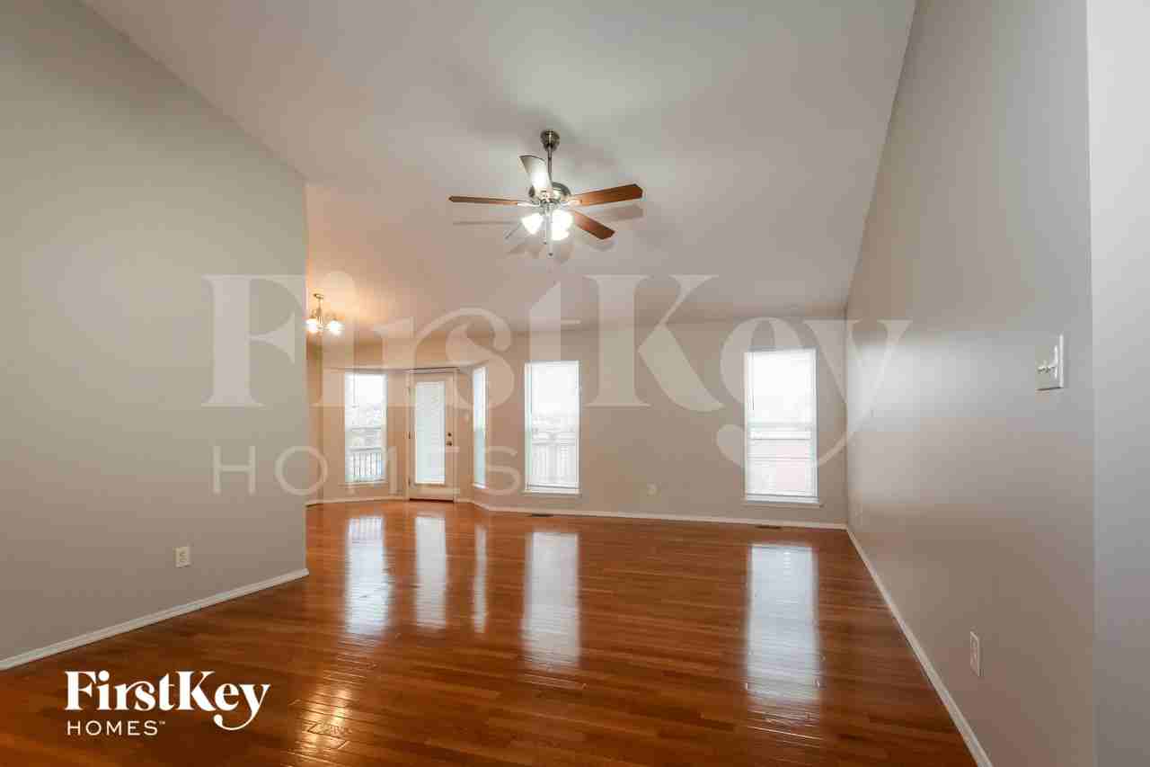 14 Rivermeadows Dr - Photo 3 of 15