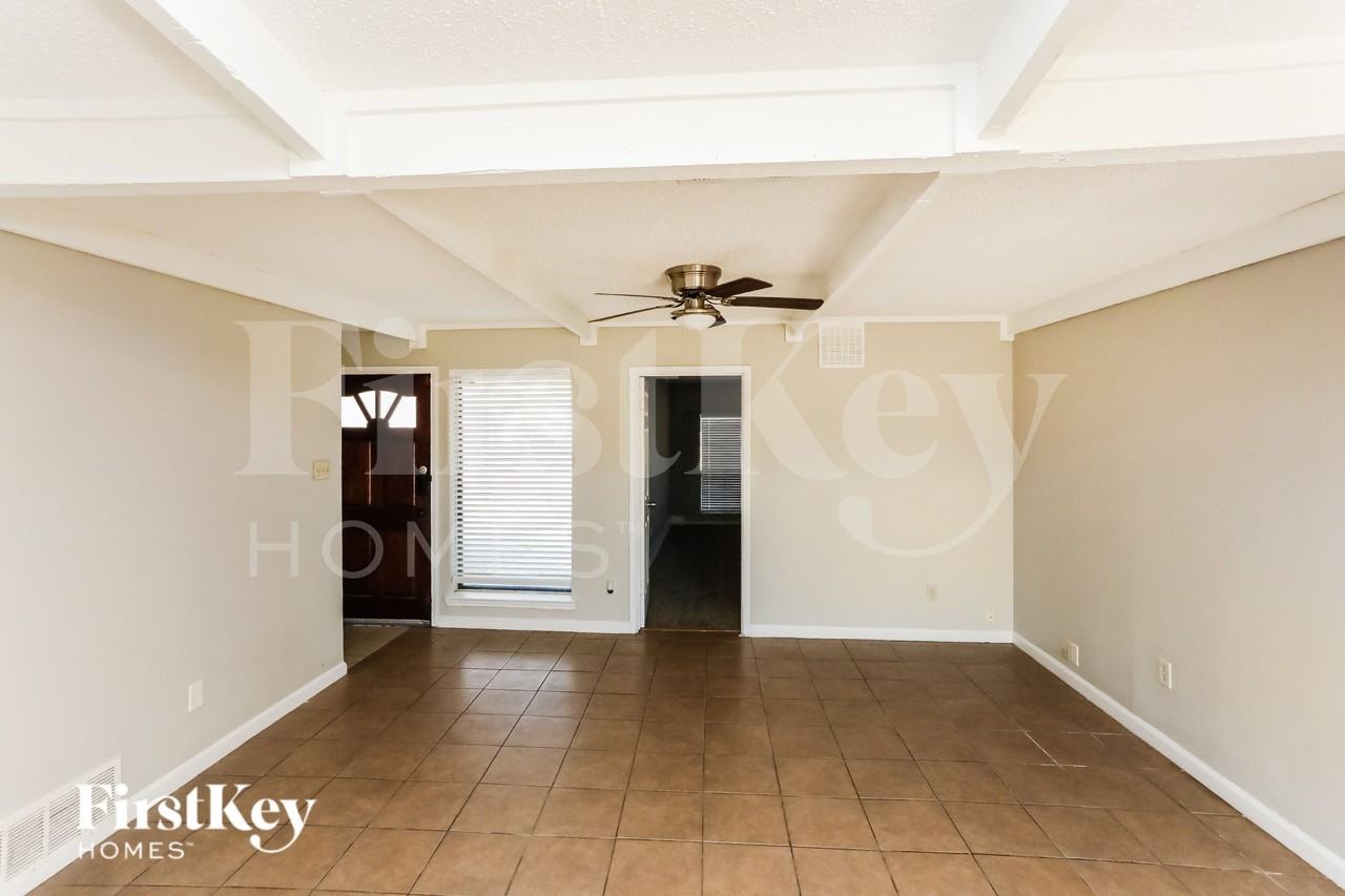 1340 Virgie Joe Dr - Photo 3 of 18