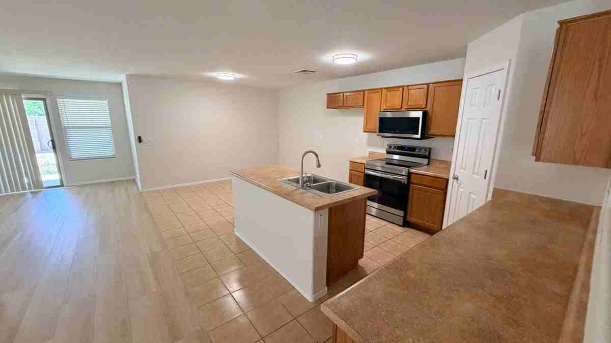 45677 W Ranch Rd - Photo 6 of 17