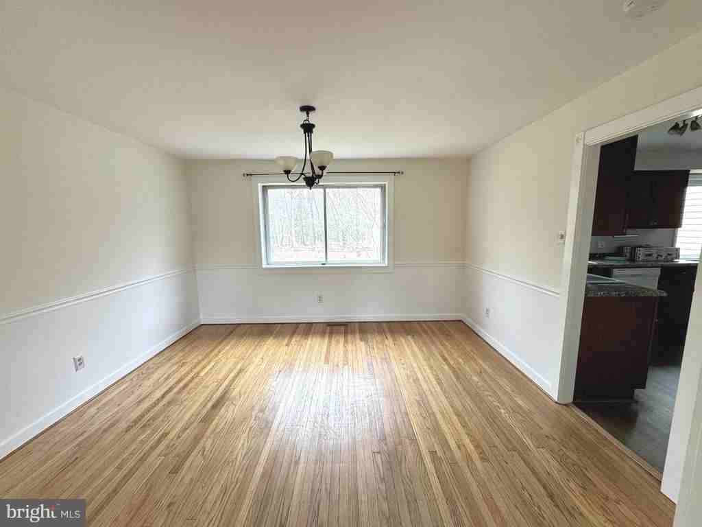 1717 Red Oak Rd - Photo 4 of 15