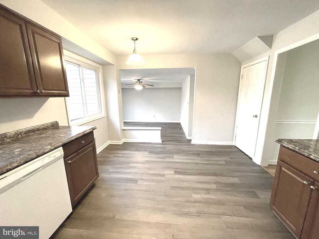 1717 Red Oak Rd - Photo 6 of 15