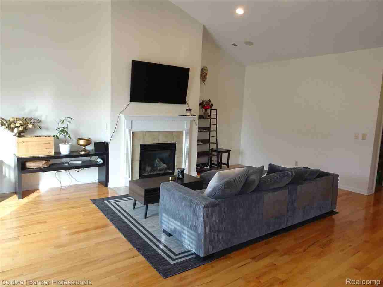 1191 Alameda Blvd - Photo 7 of 27