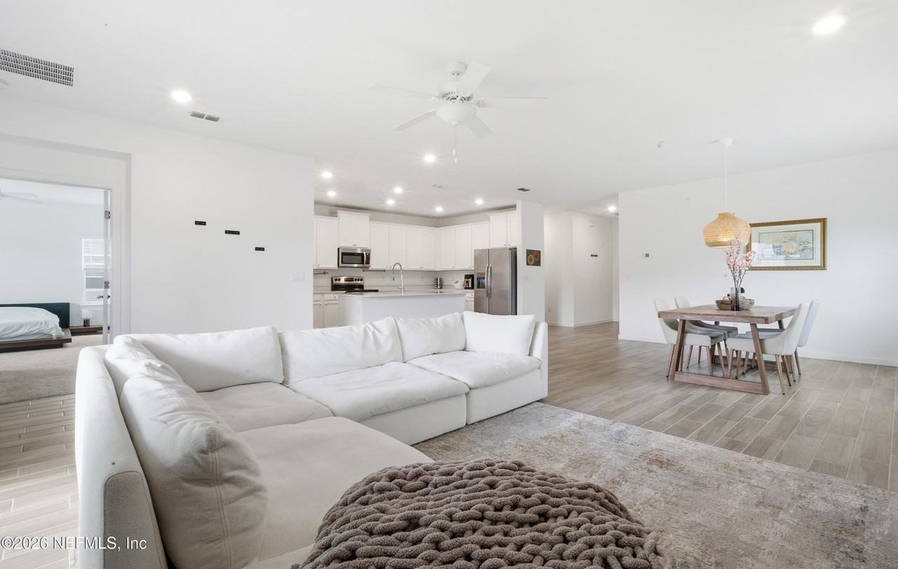 9846 Lemon Balm Way - Photo 7 of 33