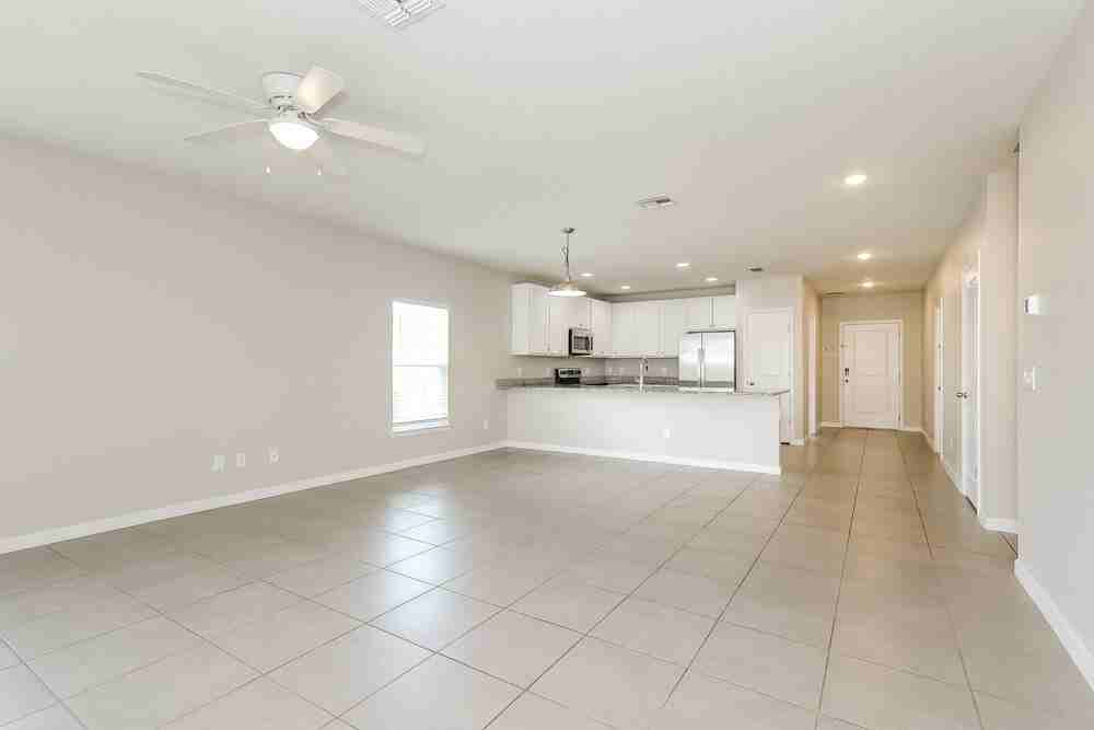 41 Coventry Ct - Photo 3 of 16