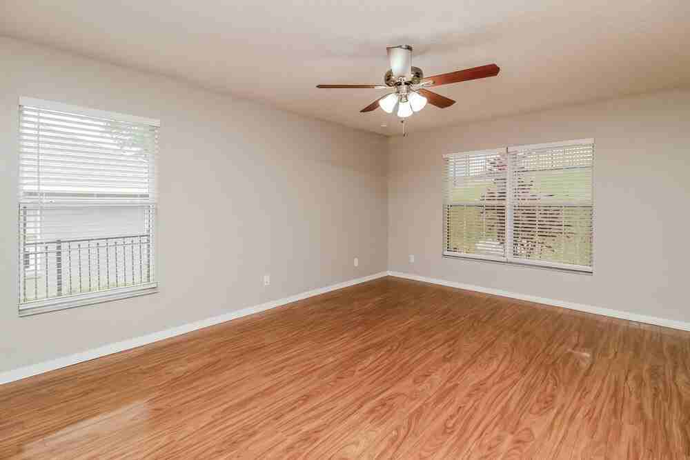 1923 Southern Oak Loop - Photo 7 of 16