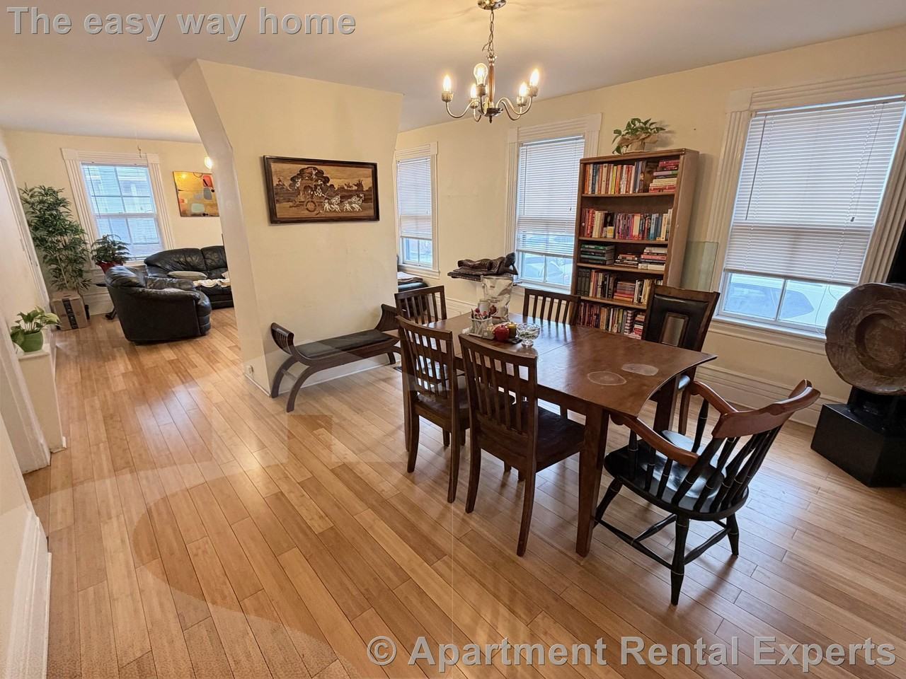 4 Saint Mary Rd - Photo 2 of 25