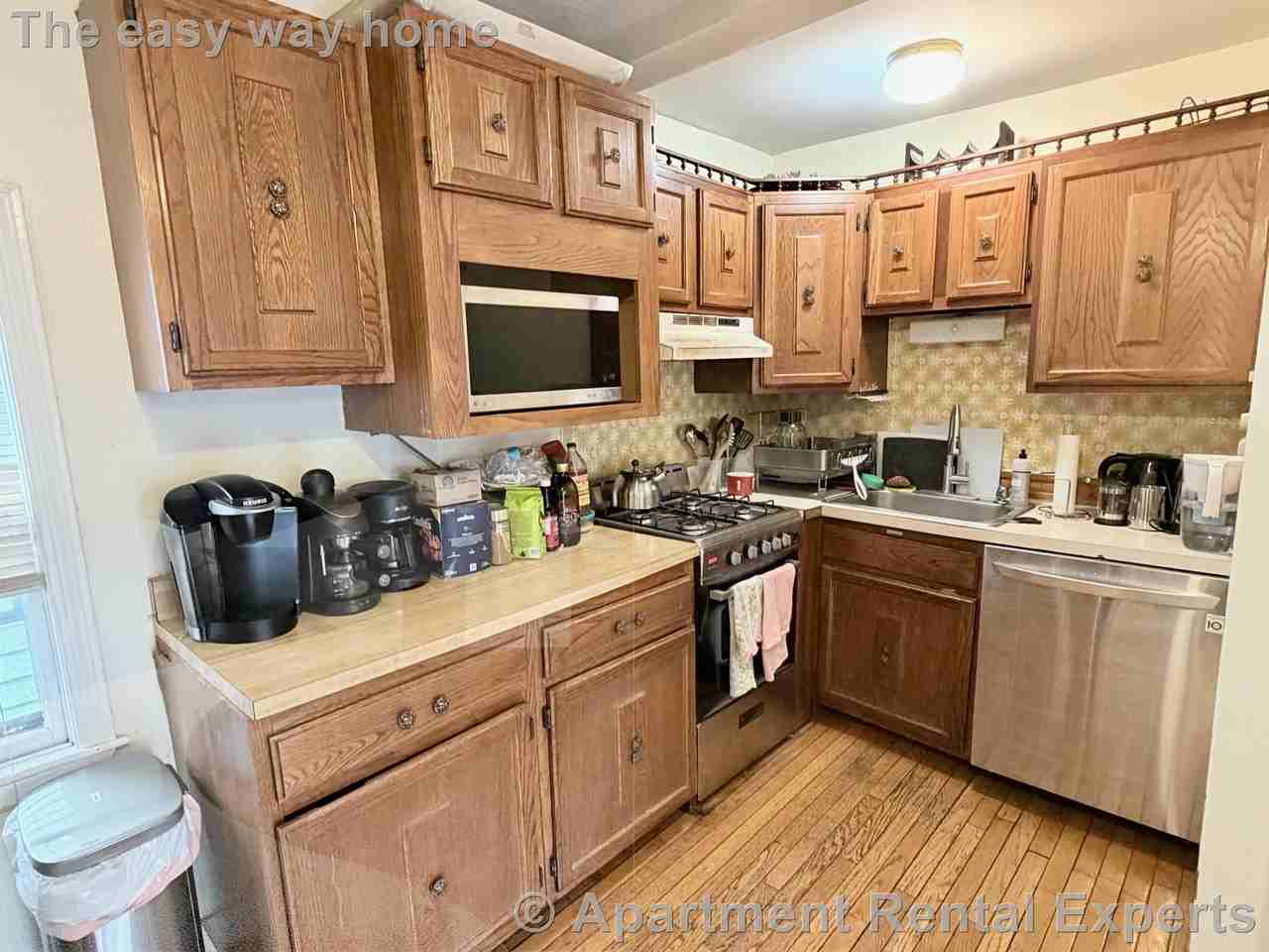 4 Saint Mary Rd - Photo 4 of 25