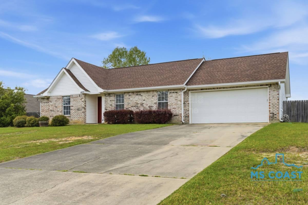14971 Camp Ln - Photo 2 of 10