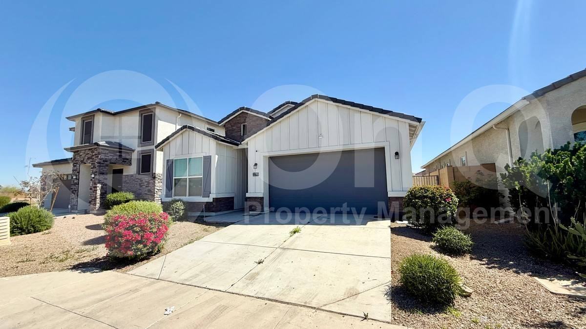 22785 N Diamond Dr - Photo 2 of 10