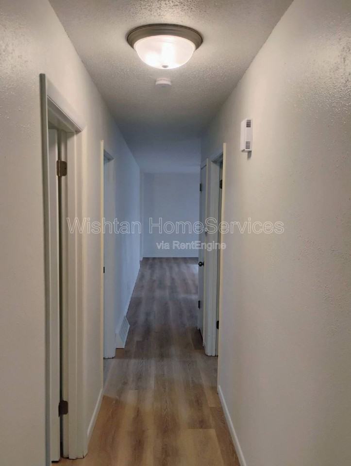 22 N 17th Ave - Photo 3 of 10