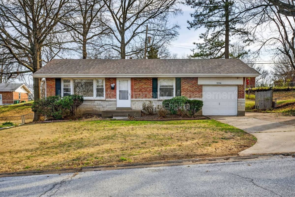 1214 Forest Home Dr - Photo 2 of 9