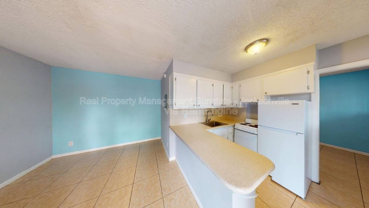 10342 Atlantic Cir #1 - Photo 2 of 9