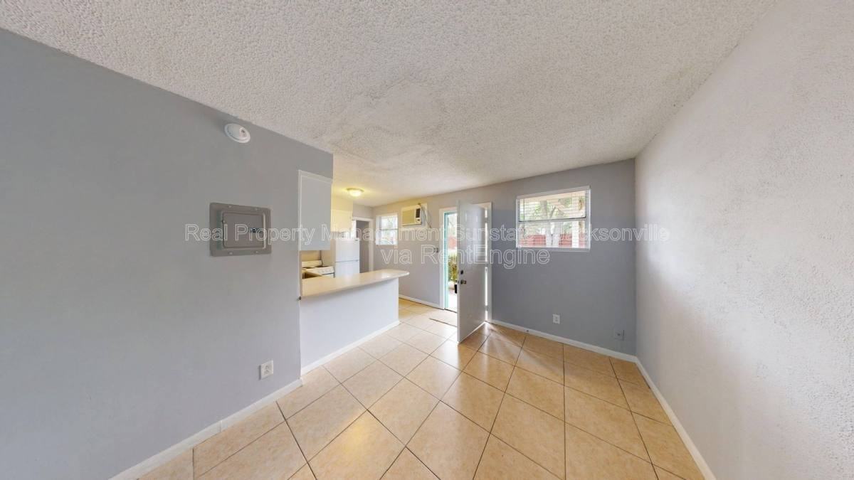 10342 Atlantic Cir #1 - Photo 3 of 9