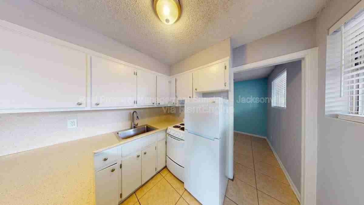 10342 Atlantic Cir #1 - Photo 6 of 9