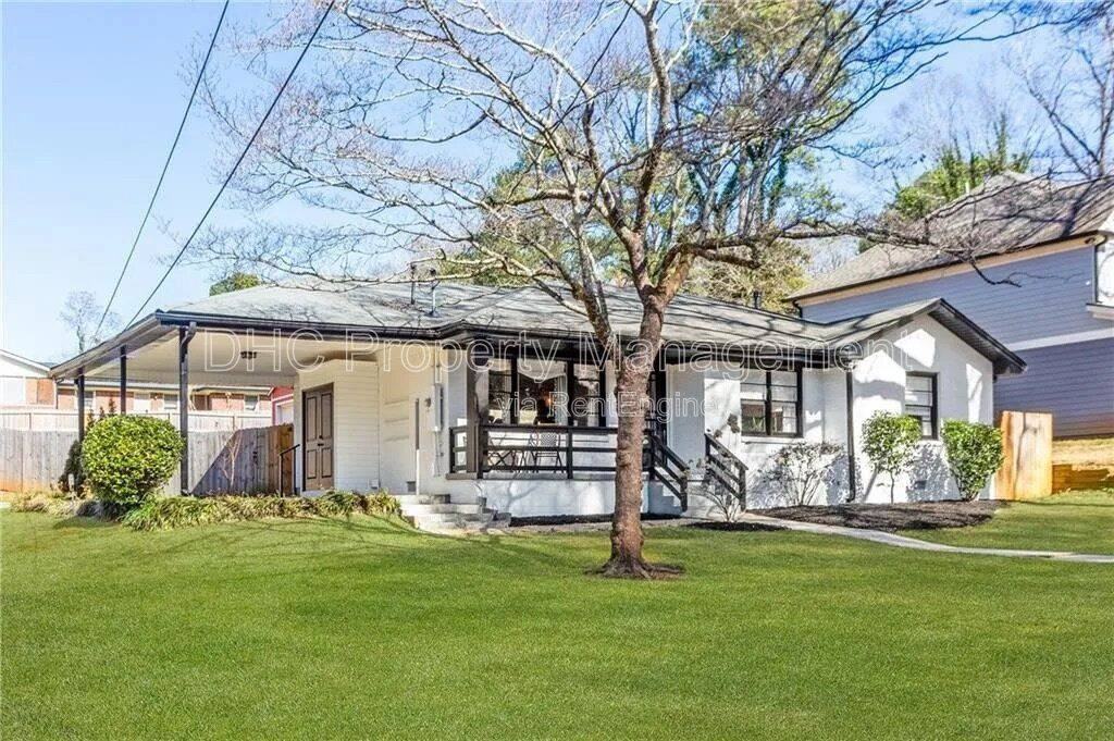 2968 Catalina Dr - Photo 2 of 10