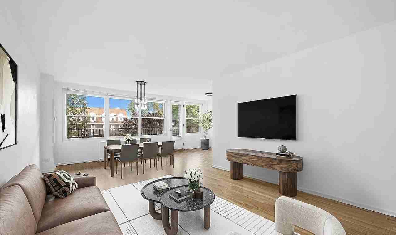 2320 Bell Blvd #2G - Photo 2 of 6