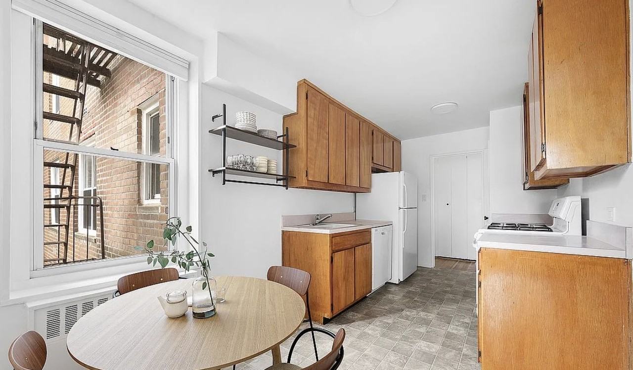 2320 Bell Blvd #2G - Photo 3 of 6