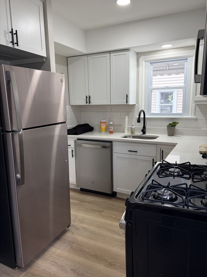 6333 W 130th St - Photo 4 of 14