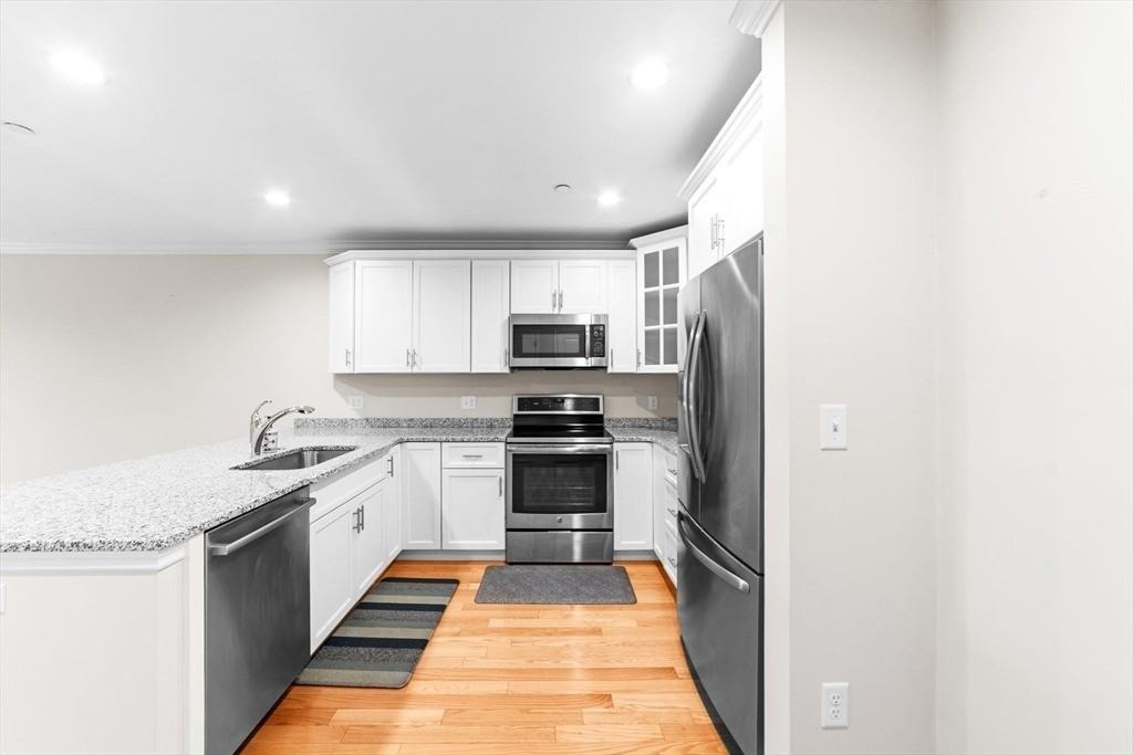 Manor Ter - Photo 3 of 21