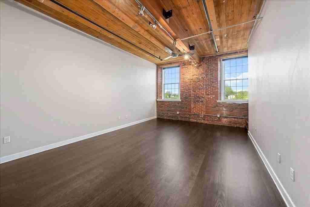 130 John St #143 - Photo 3 of 24