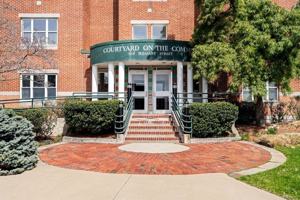 featured image of 10 Pleasant St #11