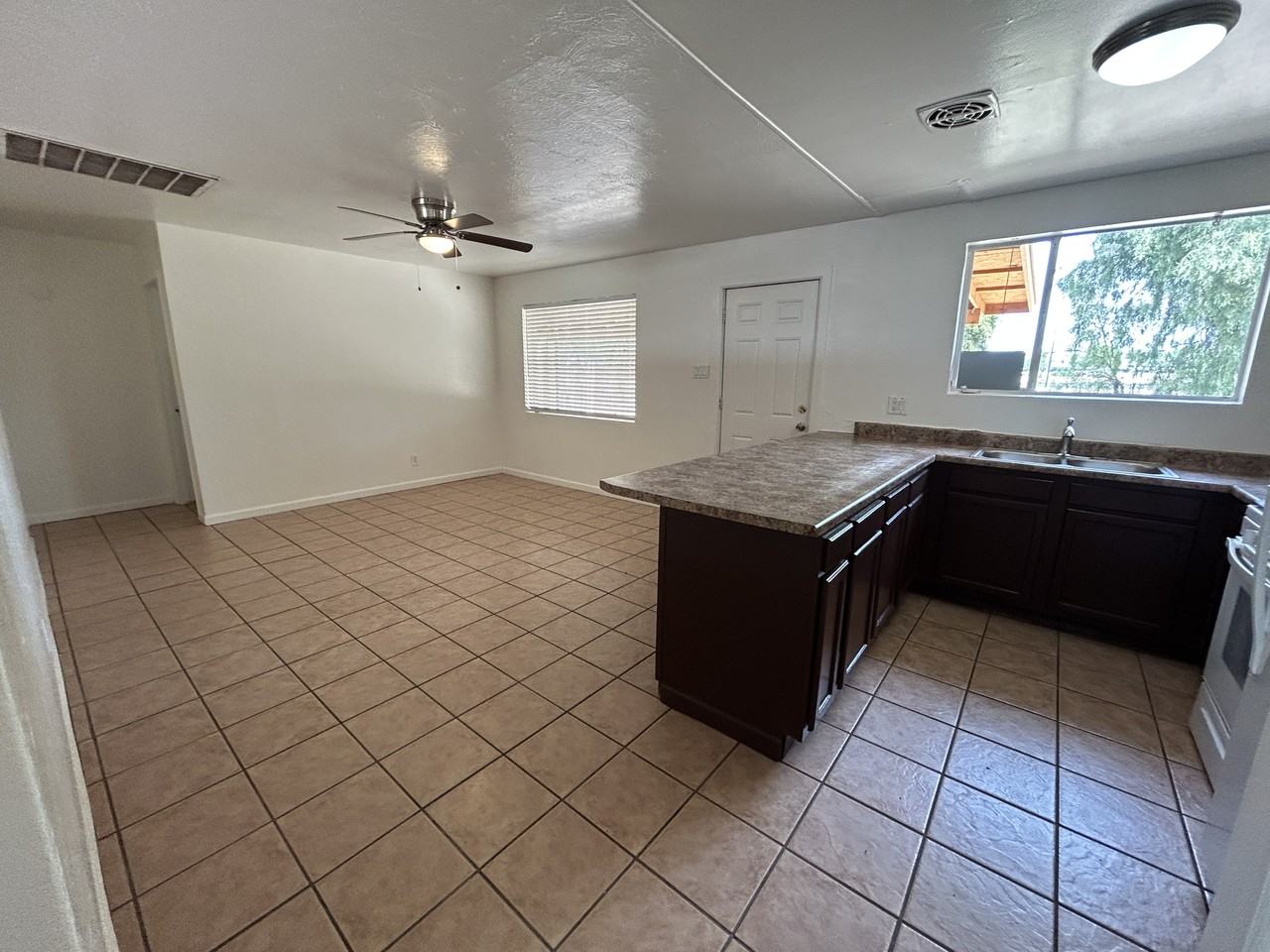 5132 W Osborn Rd - Photo 7 of 35