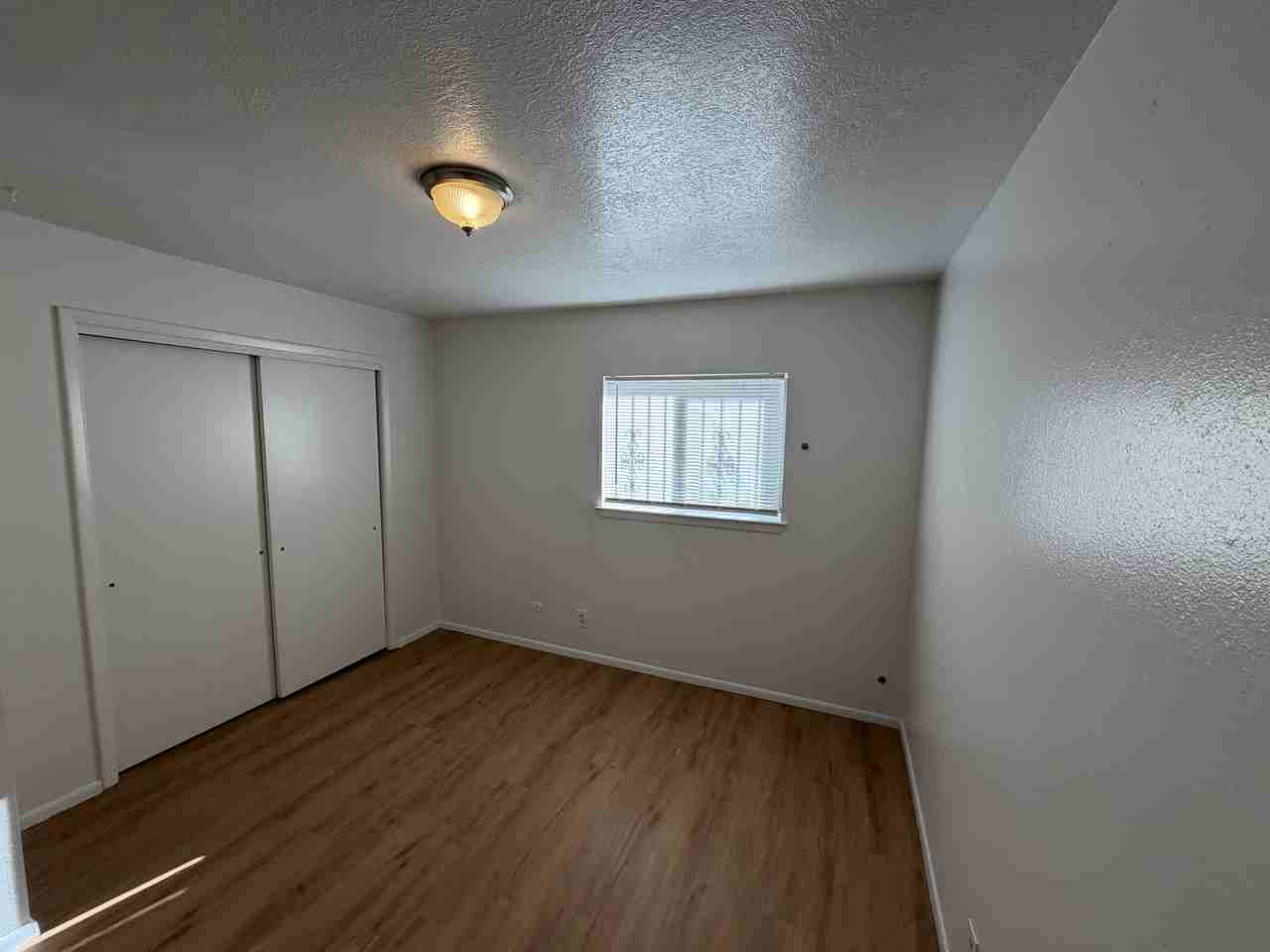 5120 Eastern Ave Se - Photo 5 of 16