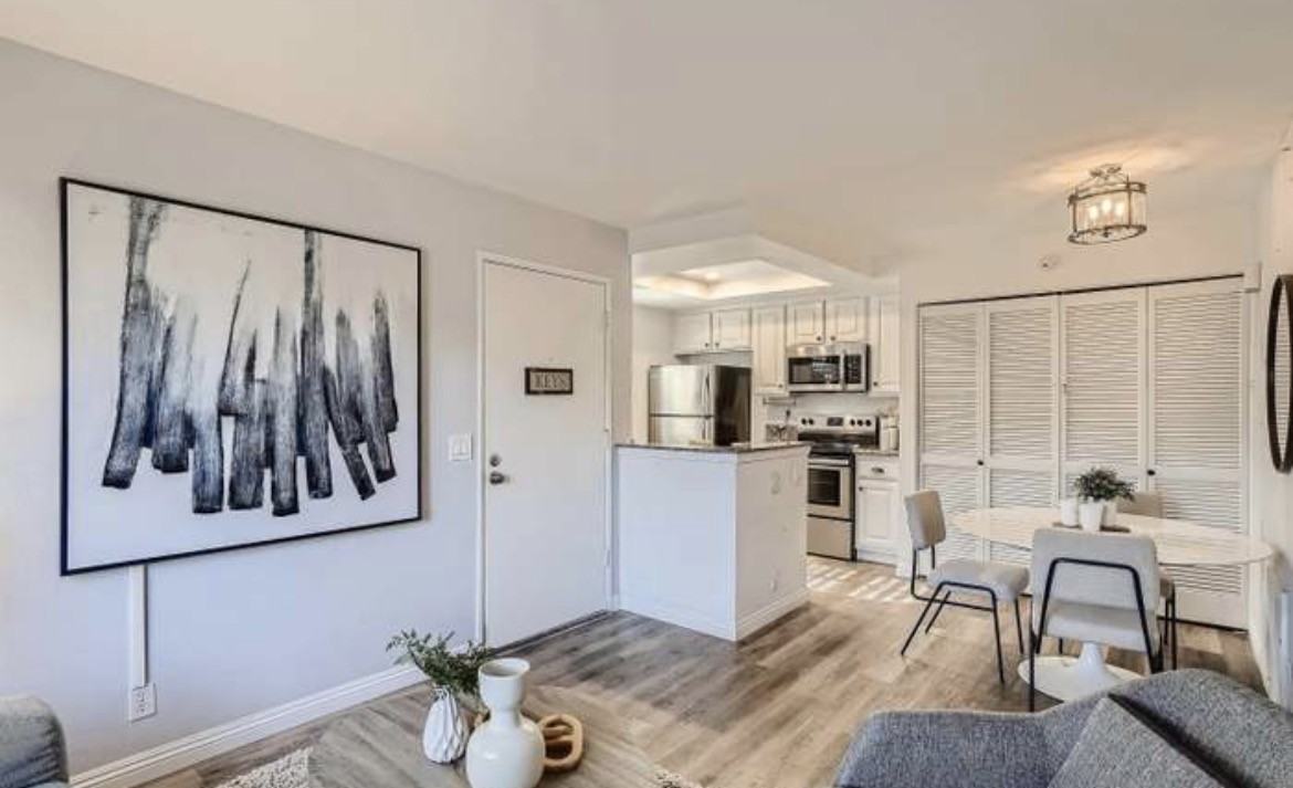 701 Eastshore Ter #8 - Photo 4 of 16