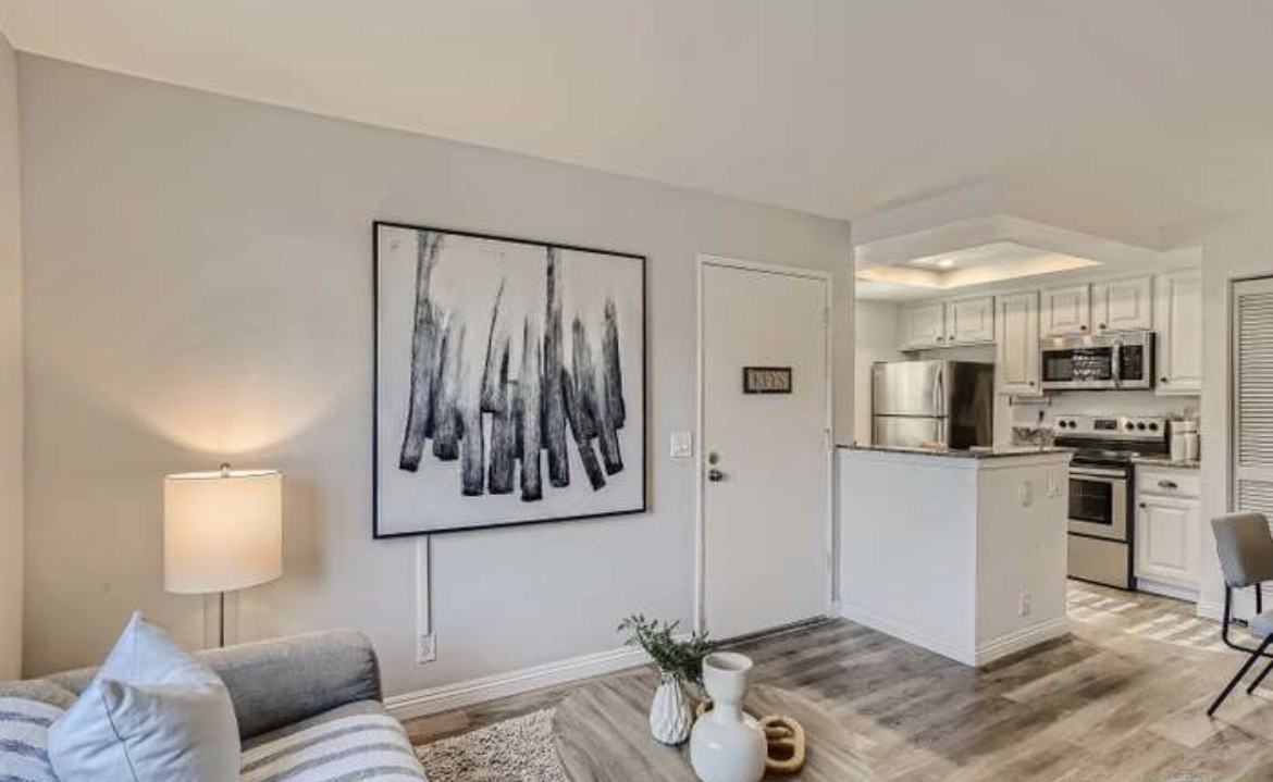 701 Eastshore Ter #8 - Photo 5 of 16