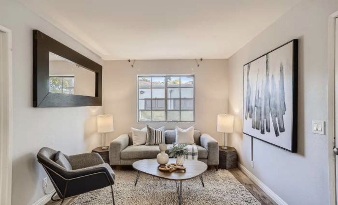 701 Eastshore Ter #8 - Photo 6 of 16