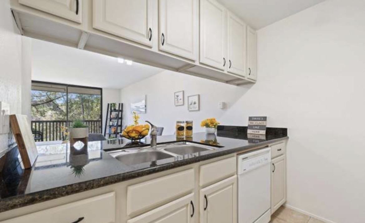 2301 Shelter Creek Ln - Photo 5 of 19