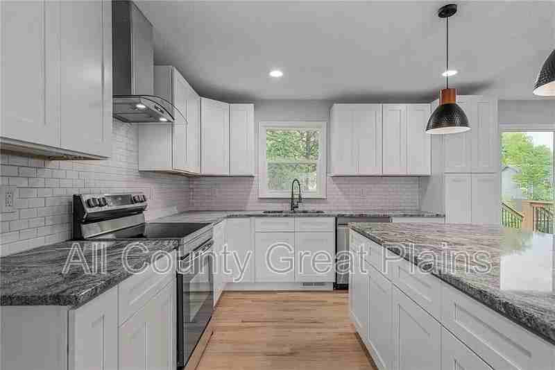 1917 E Stratford Rd - Photo 6 of 19