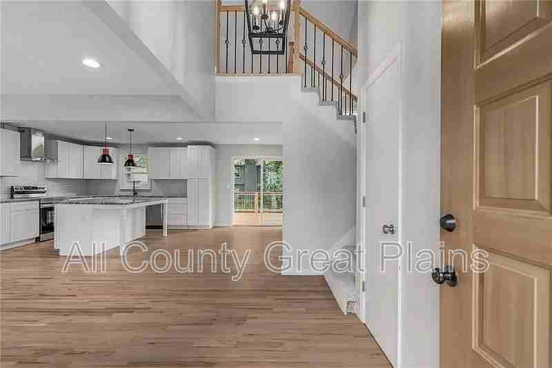 1917 E Stratford Rd - Photo 7 of 19