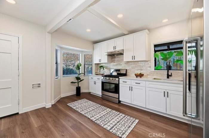 618 Randolph St #618 - Photo 2 of 20