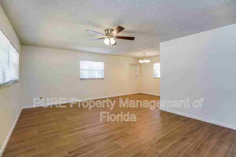 6807 Nw 62nd Pl - Photo 4 of 50