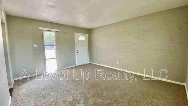 3043 E Proctor Vis - Photo 3 of 16