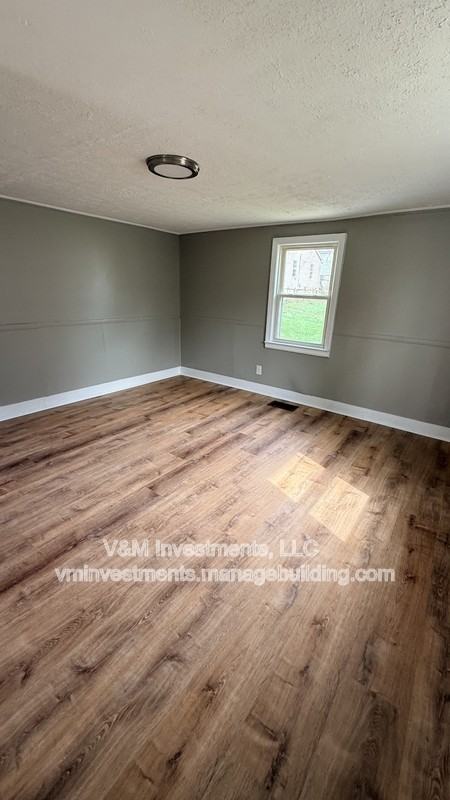 522 Oak St - Photo 4 of 26