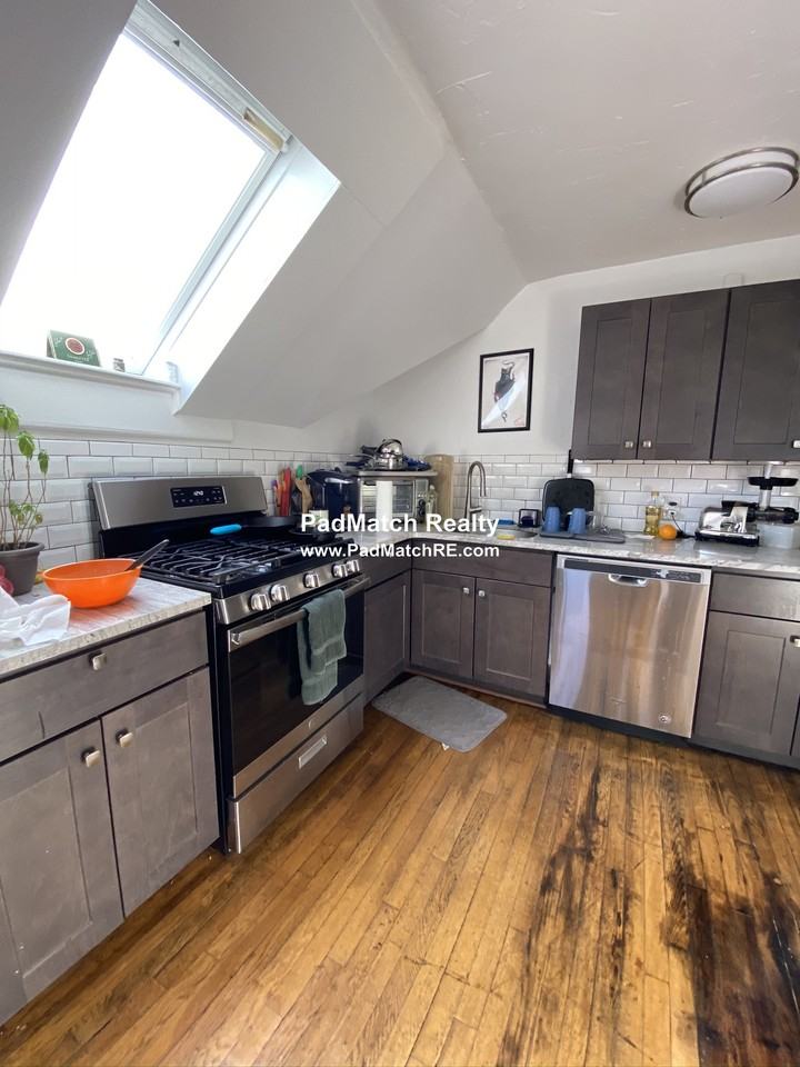 333 Alewife Brook Pkwy #3 - Photo 4 of 16