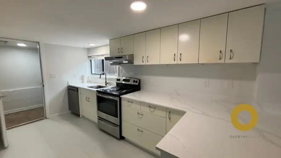 991 29th Ave E - Photo 2 of 11