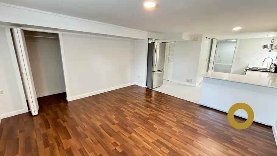 991 29th Ave E - Photo 4 of 11