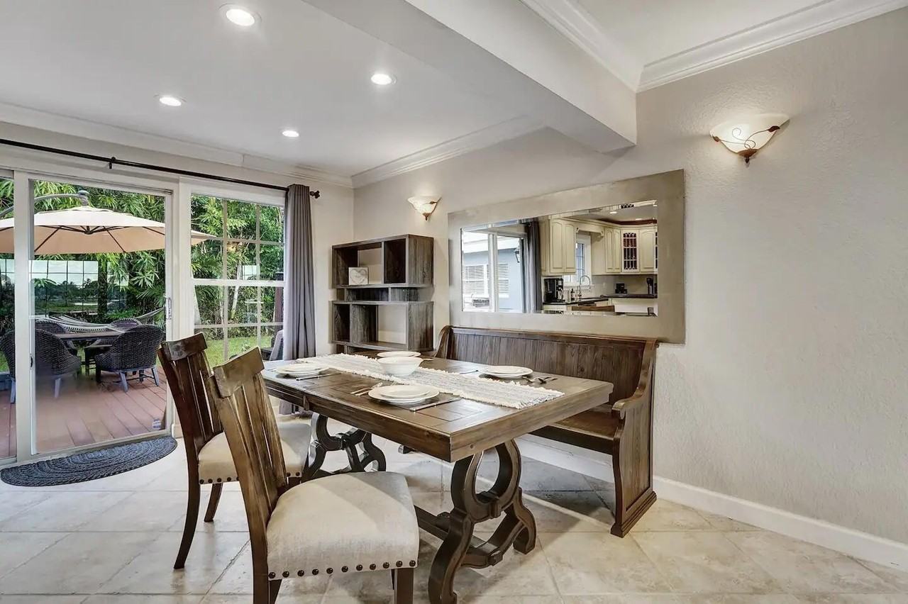 5574 Lake Osborne Dr - Photo 7 of 39