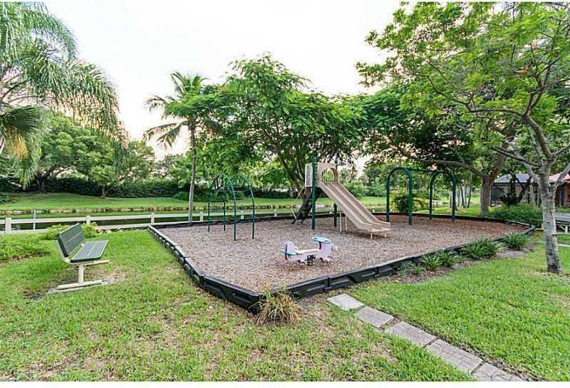 9561 Nw 18th Ct - Photo 2 of 3