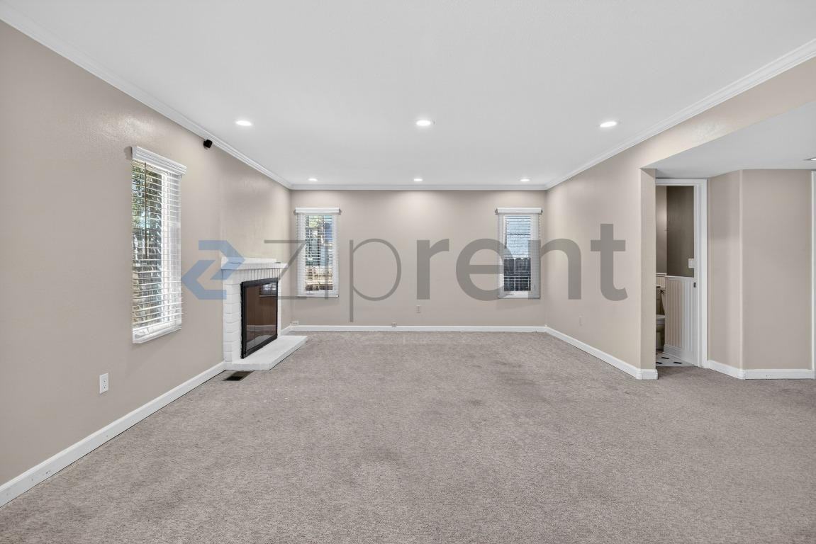 1665 Hawk Ridge Pl - Photo 5 of 26