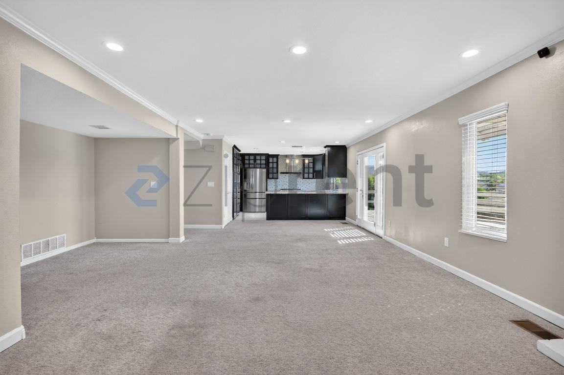 1665 Hawk Ridge Pl - Photo 6 of 26