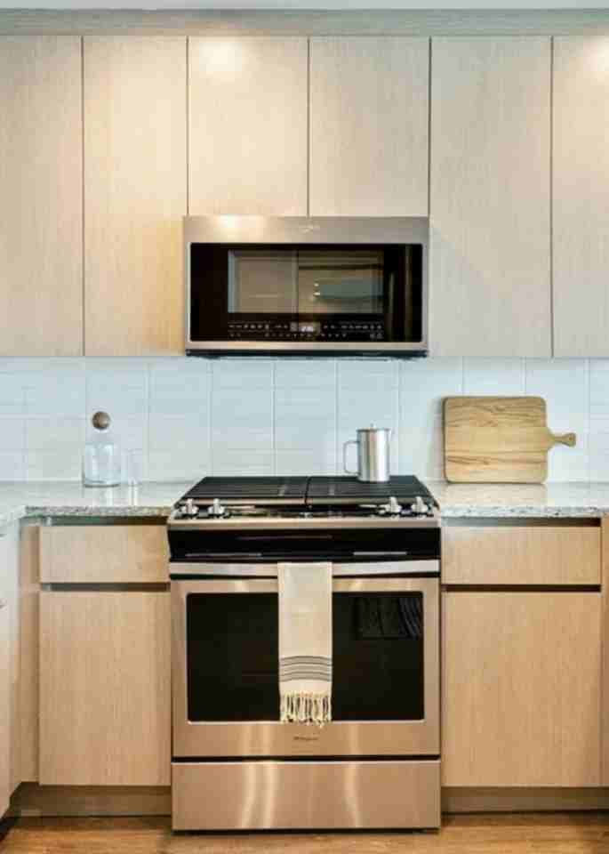 22-44 Jackson Avenue #821 - Photo 5 of 20