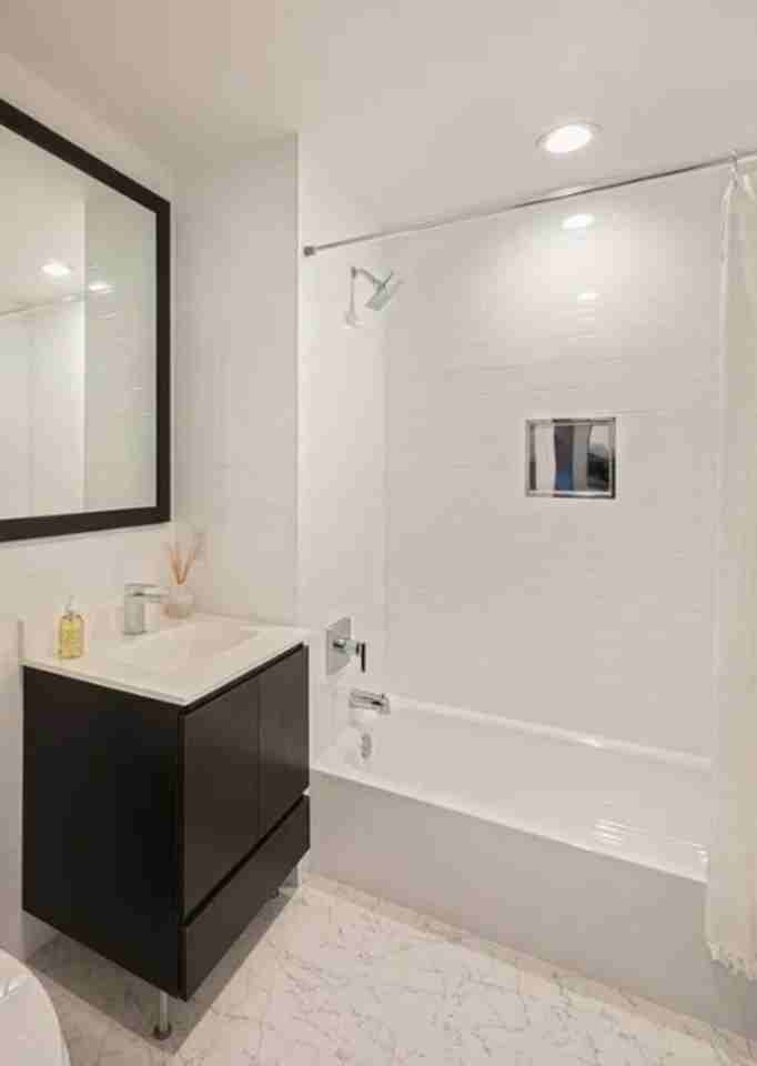 22-44 Jackson Avenue #637 - Photo 6 of 20