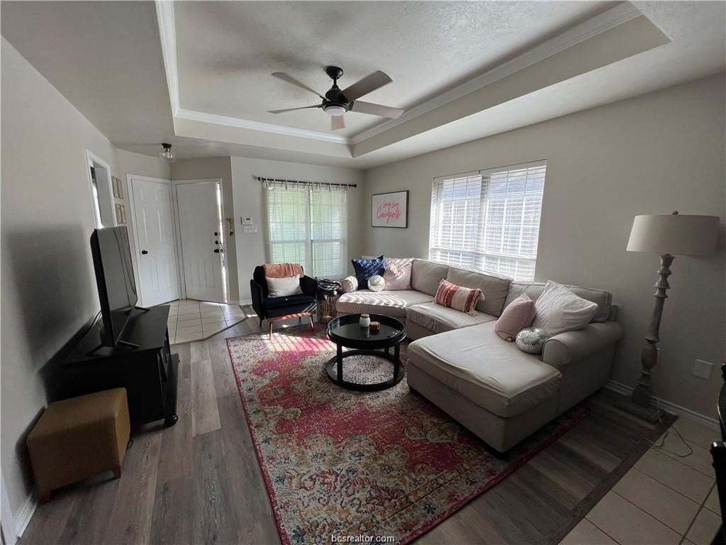 1009 Crepe Myrtle Ct - Photo 6 of 23